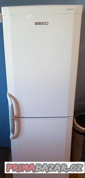 prodam-lednicku-s-mrazakem-beko