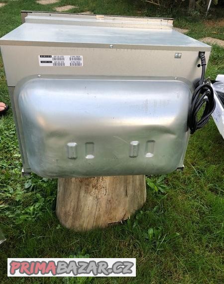 vestavna-trouba-a-mikrovlnka