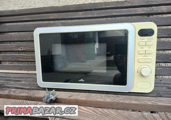 mikrovlnka-s-grilem
