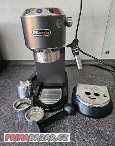 pakovy-kavovar-delonghi-dedica