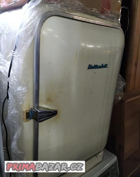 retro-lednice-elektrosvit-r-v-1960