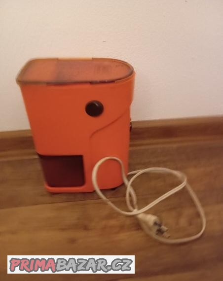 elektricky-mlynek-na-kavu-aka-rok-vyroby-1982