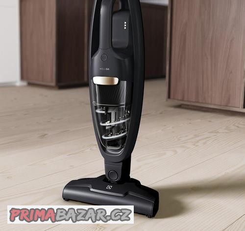 tycovy-vysavac-electrolux-well-q6-wq61-42gg