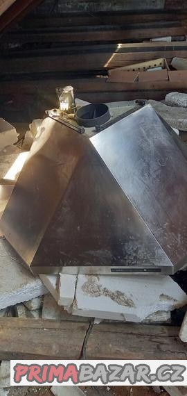 krasna-digestor-velka-nerezove-provedeni