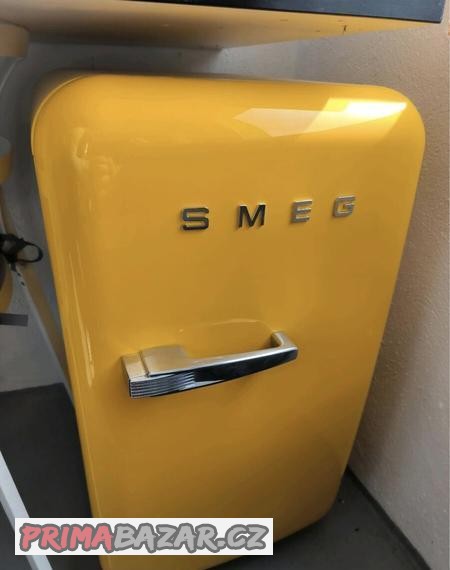 smeg-fab5-zluta-nova-minibar-34litru