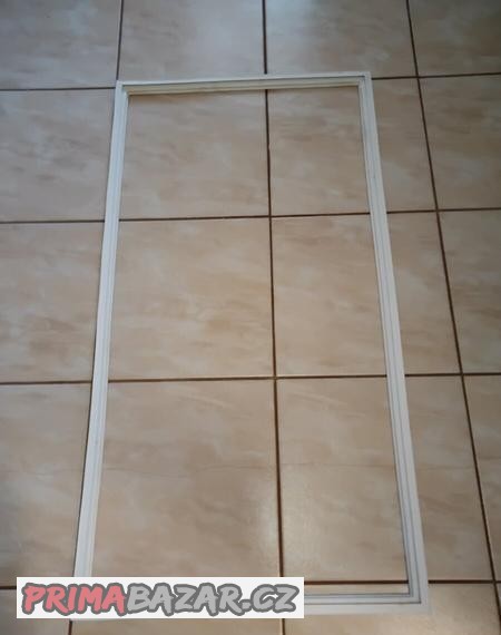 tesneni-dveri-lednice