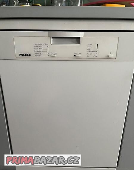 mycka-na-nadobi-miele