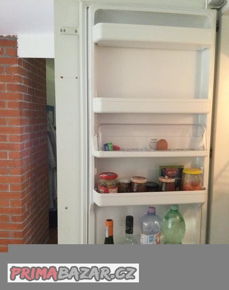 vestavna-lednice-whirpool-122x55x56cm-sleva