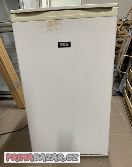 mrazak-zanussi-zfg-06400-wa