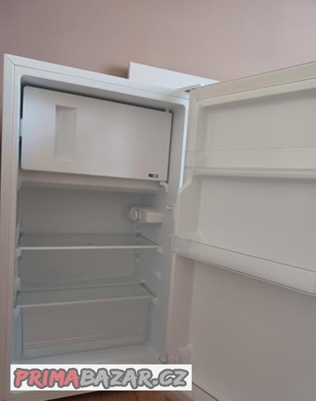 chladnicka-s-mrazakem-philco-ptb-80ew