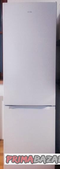 lednice-s-mrazakem-chiq