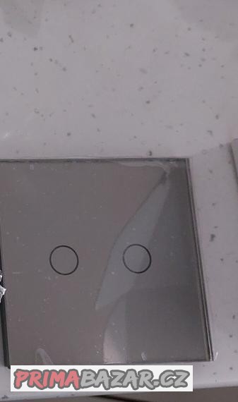 dotykovy-skleneny-vypinac