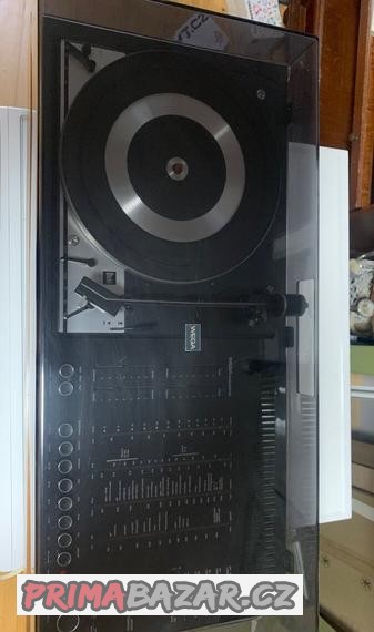 gramofon-vega-70-leta