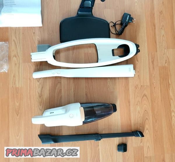 tycovy-vysavac-aeg-qx6-2v1