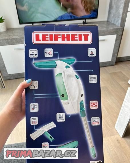 vysavac-na-okna-leifheit