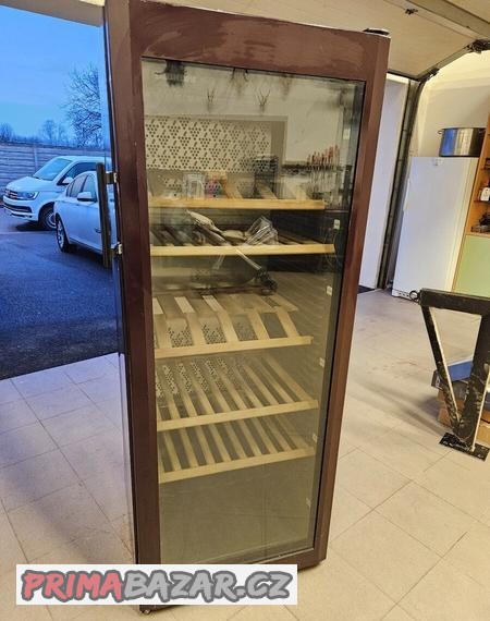 vinoteka-liebherr-wt-4127