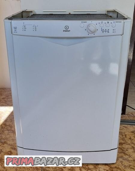 mycka-indesit-dfg-262