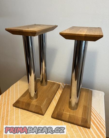 stojany-pro-reproduktory