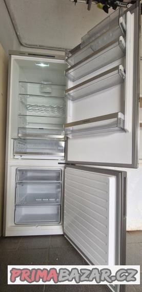 siemens-kg49ea-siroka-znackova-lednice-kombinovana