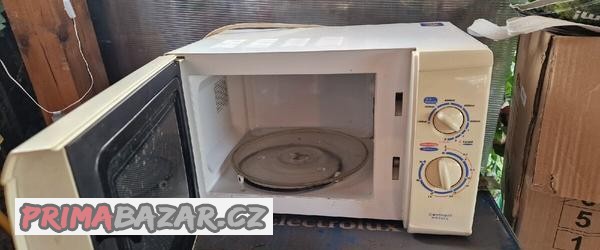 mikrovlnna-trouba-mikrovlnka