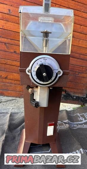 mahlk-nig-guatemala-mlynek-na-kavu