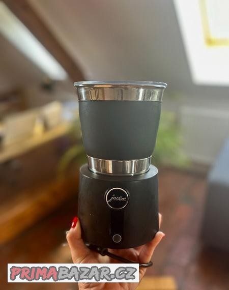 automaticky-penic-mleka-jura