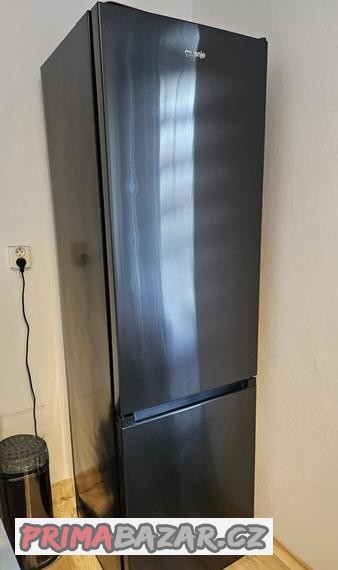 chladnicka-s-mraznickou-gorenje-essential-nrk6202ebxl4-ionai