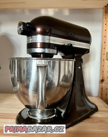 robot-kitchenaid-artisan-kavova-barva