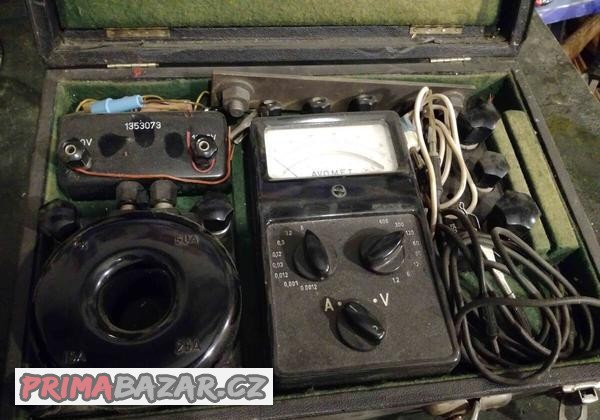 avomet-s-prislusenstvim-v-kufriku