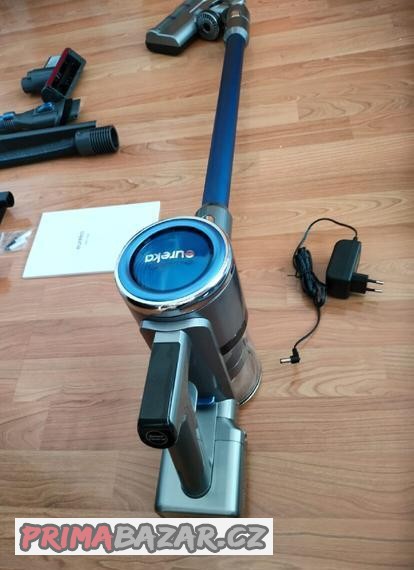 tycovy-aku-vysavac-eureka-ak10