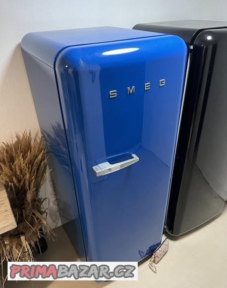smeg-fab28-lednice-tmave-modra-zanovni