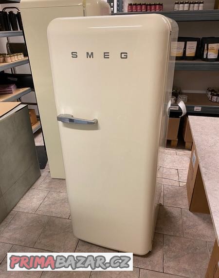 smeg-fab28-kremova-pouzita-v-super-stavu