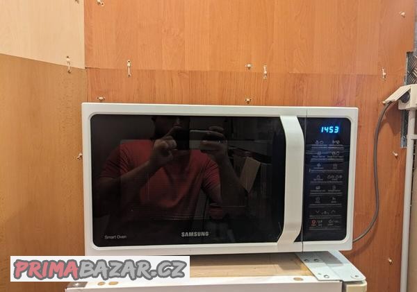 mikrovlnna-trouba-samsung-s-horkovzduchem-a-grilem
