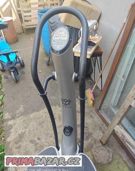 lotos-vybracni-posilovac