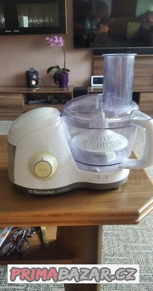 kuchynsky-robot-electrolux-efp-4100