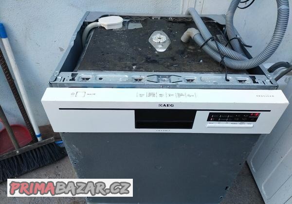 prodam-plne-funkcni-vestavnou-dig-mycku-zn-aeg-60cm