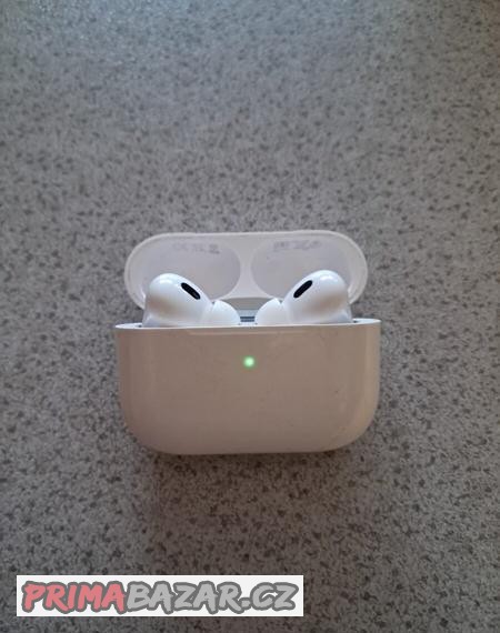 apple-airpods-pro-rok-2022
