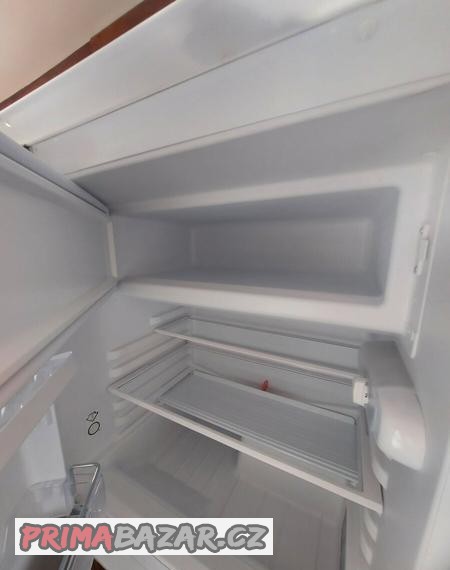 lednicka-tyllsn-s-lednice-ikea-500-vestavena-ikea-metod