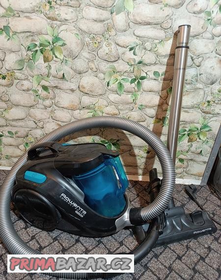 rowenta-bezsackovy-vysavac