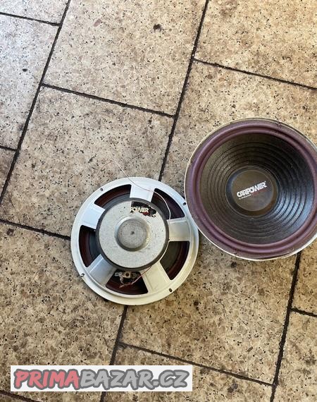 basaky-do-auta-autoradio