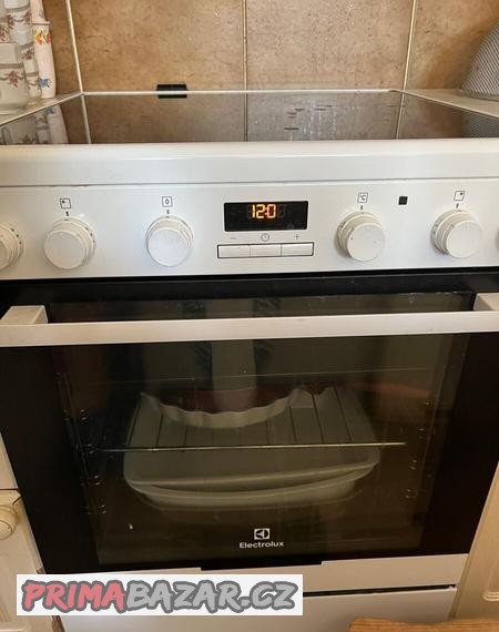 sporak-electrolux-60x60