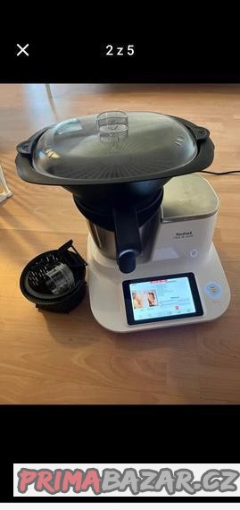 varny-robot-tefal-click-and-cook
