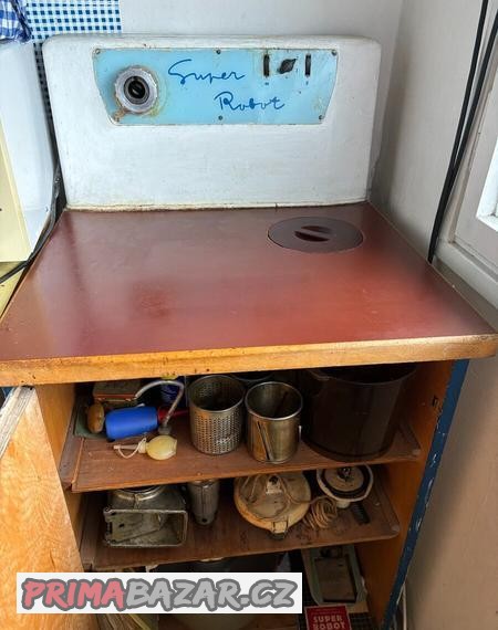 kompletni-originalni-super-robot-1949