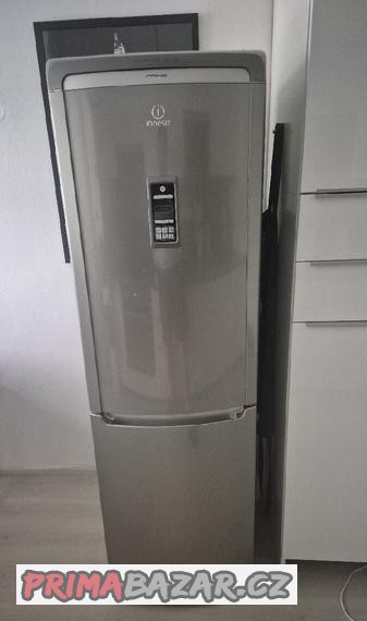 prodam-lednici-indesit