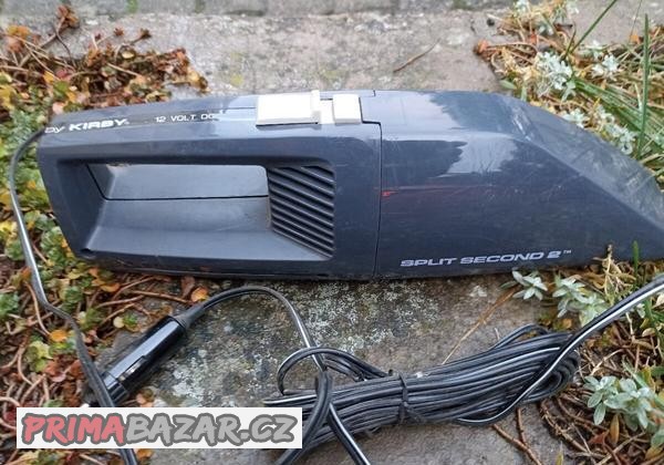 eletricky-vysavac-do-auta-na-12v