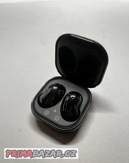 sluchatka-samsung-galaxy-buds-live