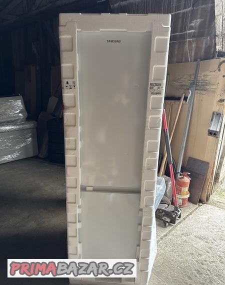 lednice-samsung-rb34c705cww-ef-nova-kosmeticke-vady