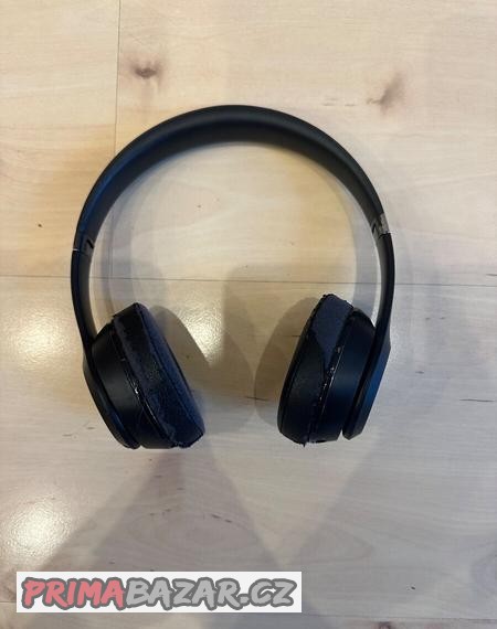 sluchatka-beats-solo-3-wireless