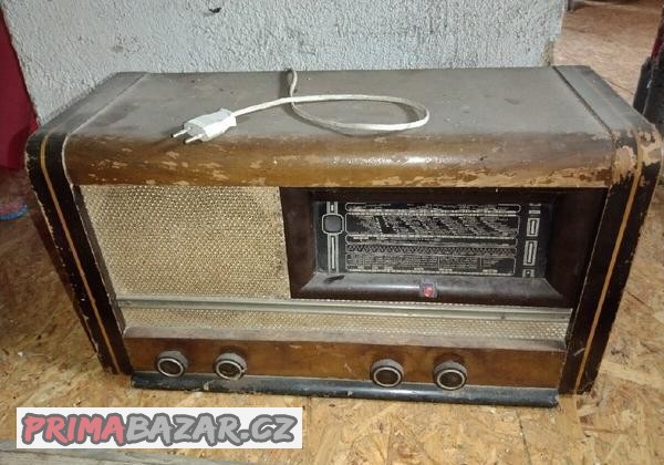 lampove-radio-philips-900x