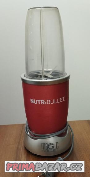 mixer-nutribullet-cerveny